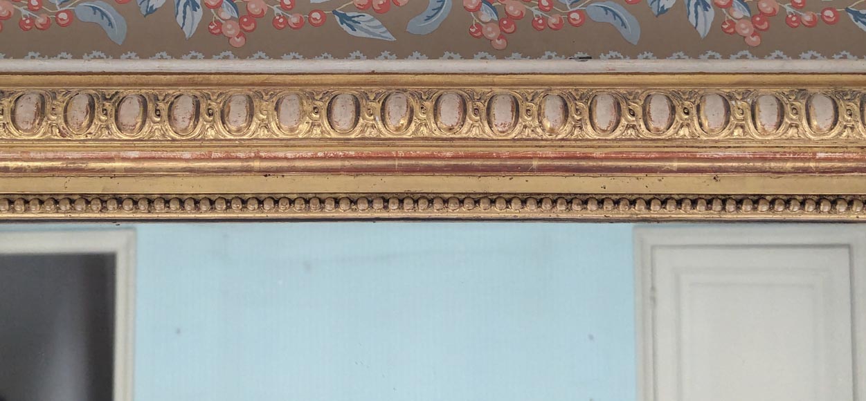 Regency-style gilded trumeau with rounded corners-1