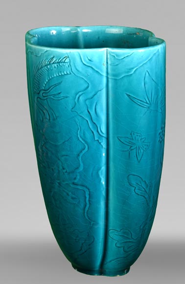 Théodore DECK, Two Japanese-style four-lobed vases, one with a frame, circa 1875-2