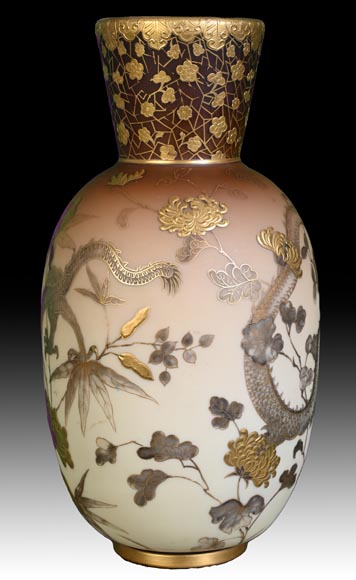 Jules Barbe for Thomas Webb (attributed to), Japanese-style Vase with Dragons, late 19th Century -1