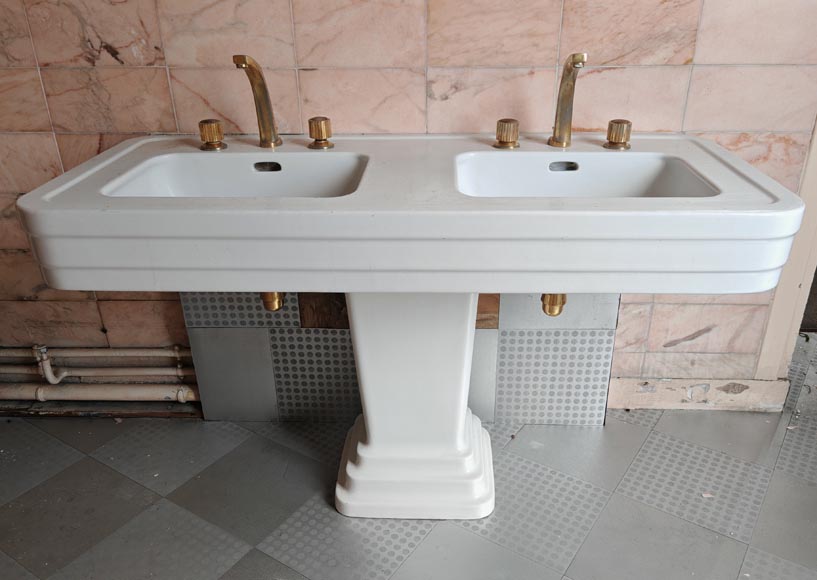 Large Art Deco-style double washbasin-1