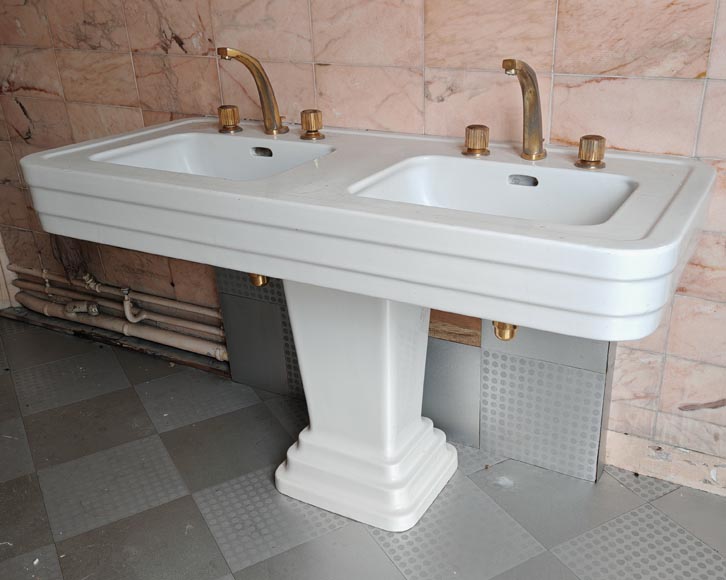 Large Art Deco-style double washbasin-2