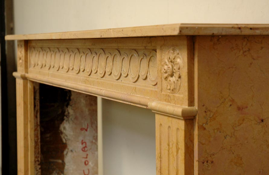 Antique Louis XVI mantel in Yellow marble -4