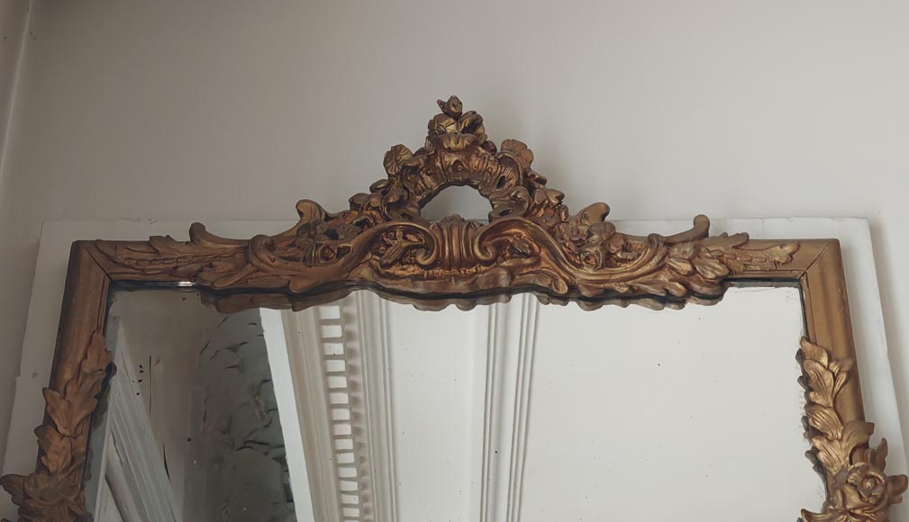 Pair of Napoleon III style mirrors decorated with garlands of flowers-2