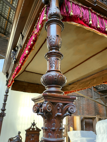 Jean-Paul MAZAROS (1823-1900), Neo-Renaissance four-poster bed in carved walnut Jean-Paul MAZAROS (1823-1900), Neo-Renaissance four-poster bed in carved walnut-6