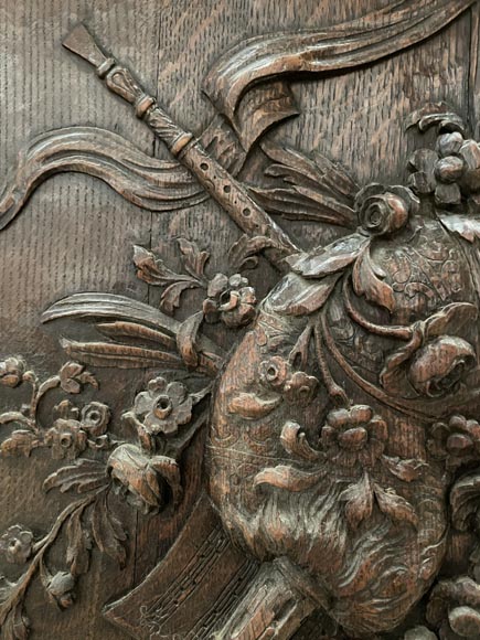 Carved and painted wooden overmantel mirror with a pastoral music trophy, in the Louis XV style, 19th century-3