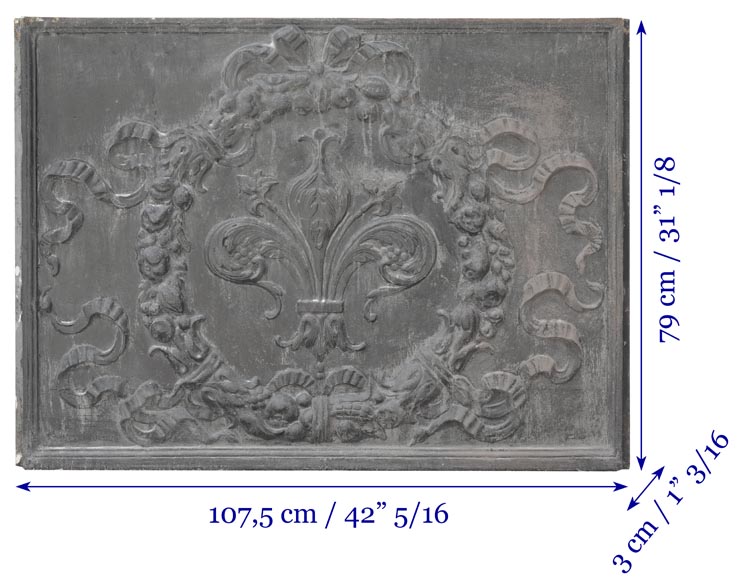 Napoleon III style fireback with a stylized fleur-de-lis, surrounded by a wreath of plants-6
