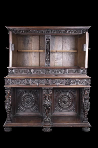CHIMERIC DRESSOR-4