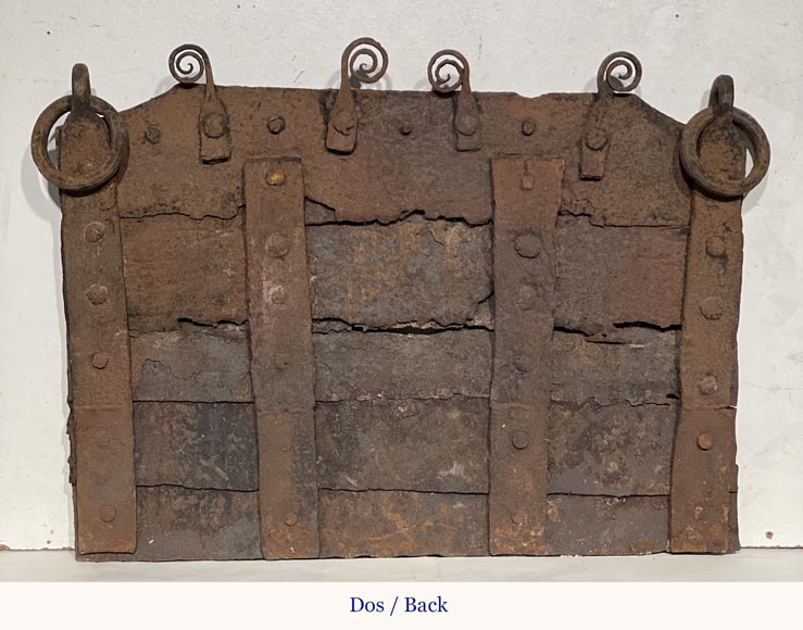 Antique riveted wrought-iron fireback Antique riveted wrought-iron fireback-6