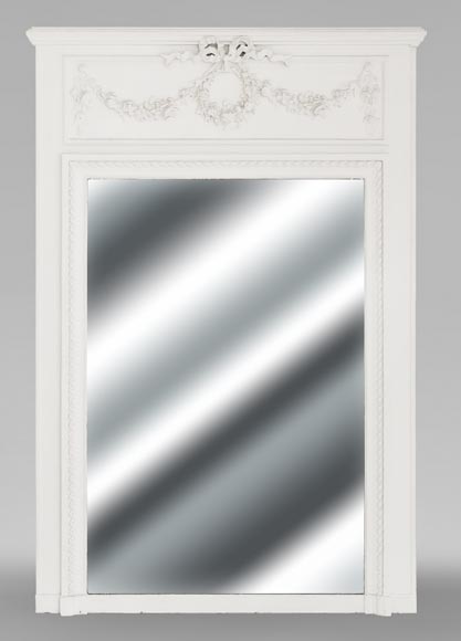 Louis XVI style trumeau decorated with a floral wreath-0