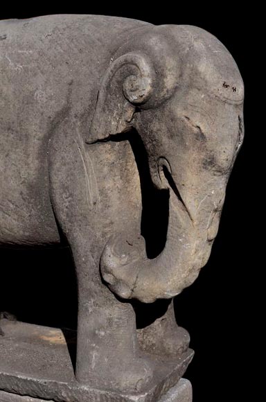 Pair of Vietnamese-style carved stone elephant statues Pair of Vietnamese-style carved stone elephant statues-2