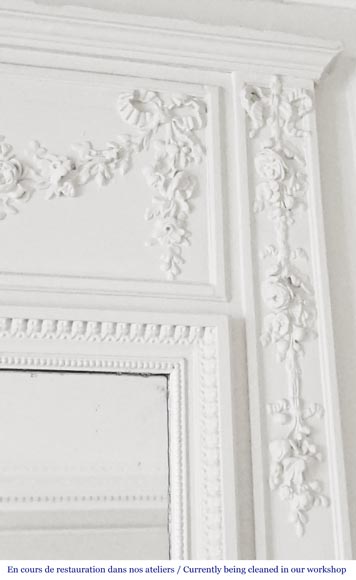 Louis XVI style trumeau decorated with a floral basket-4