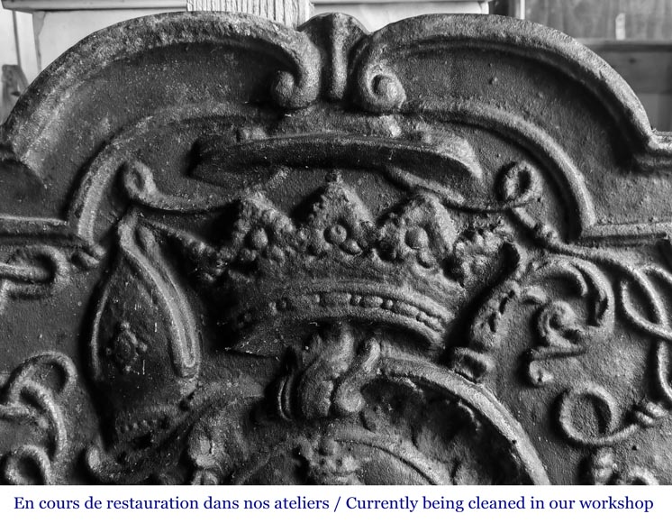 Fireplace plaque with lion coat of arms-1