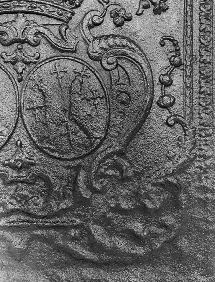 Fireplace plaque with crowned coat of arms-7