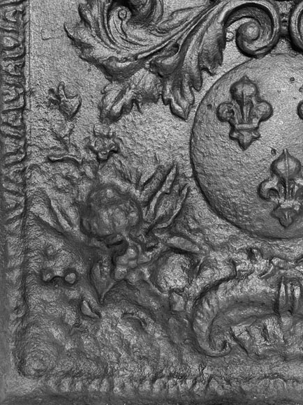 Fireplace plaque with the arms of France and cornucopia-2
