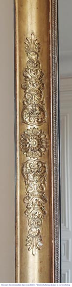 Gilded Louis Philippe period trumeau decorated with flowers and a palmette-3