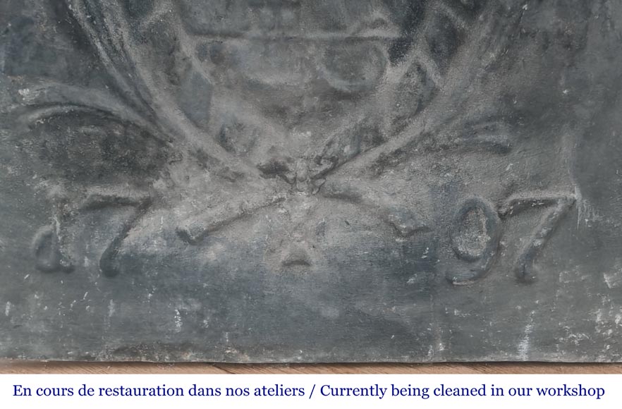 Square fireplace backplate, decorated Square fireplace backplate, decorated-4