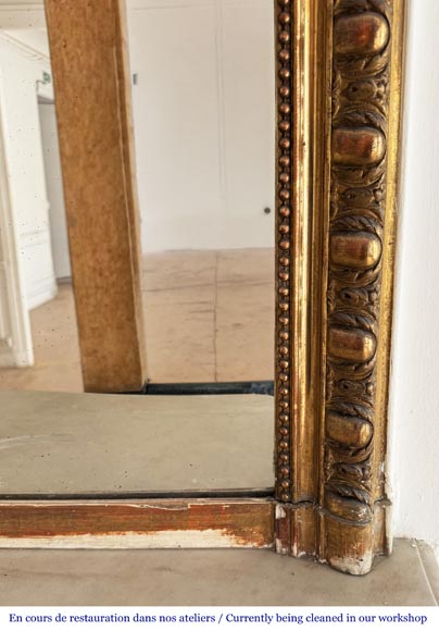 Gilded Louis XV style trumeau adorned with a shell framed by flowers-5