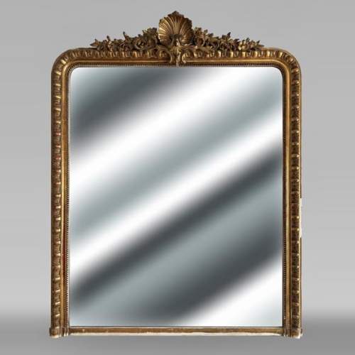 Gilded Louis XV style trumeau surmounted by a shell