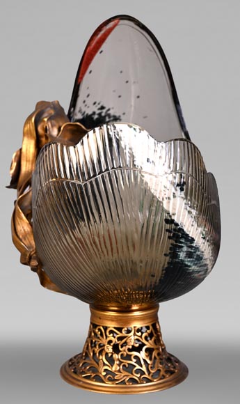 Attributed to L'Escalier de Cristal, François-Eugène Rousseau, and Ernest Léveillé: a Japonist polychrome glass vase encircled by a gilt-bronze iris. Attributed to L'Escalier de Cristal, François-Eugène Rousseau, and Ernest Léveillé: a Japonist polychrome glass vase encircled by a gilt-bronze iris.-4