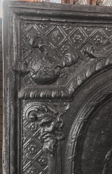 Fireback decorated with an allegory of fire Fireback decorated with an allegory of fire-3