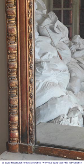 Gilt Louis XVI-style trumeau with frieze decoration Gilt Louis XVI-style trumeau with frieze decoration-3