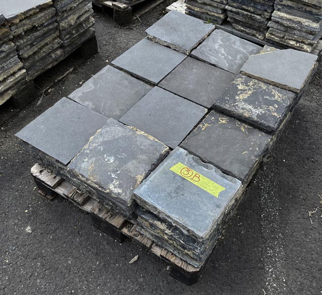 Very large set of approximately 100 m² of antique Belgian bluestone floor tiles Very large set of approximately 100 m² of antique Belgian bluestone floor tiles-3