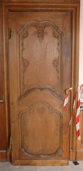 Oak paneled room from the beginning of the 20th century-1