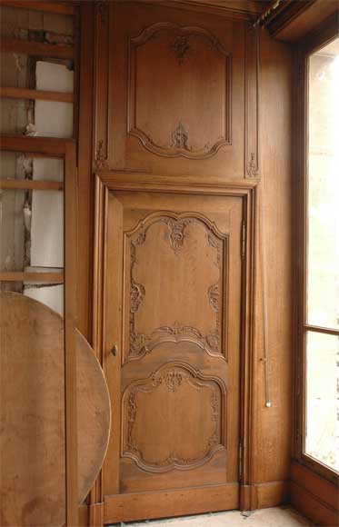 Oak paneled room from the beginning of the 20th century-2