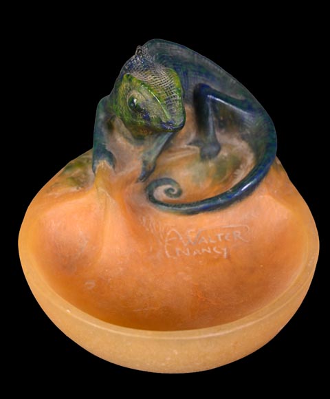 WALTER Amalric & BERGÉ Henri — Pâte de verre dish with chameleon-3