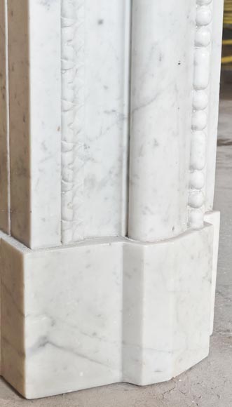 Louis XIV-style fireplace in Carrara marble, featuring a beaded molding Louis XIV-style fireplace in Carrara marble, featuring a beaded molding-7