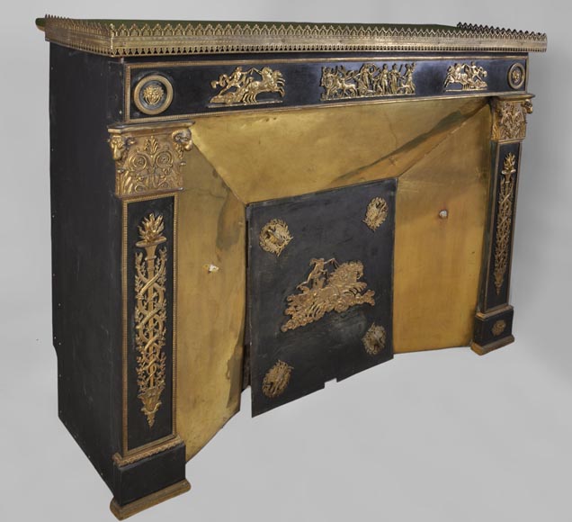 Antique Empire style fireplace with gilt bronze ornaments : 