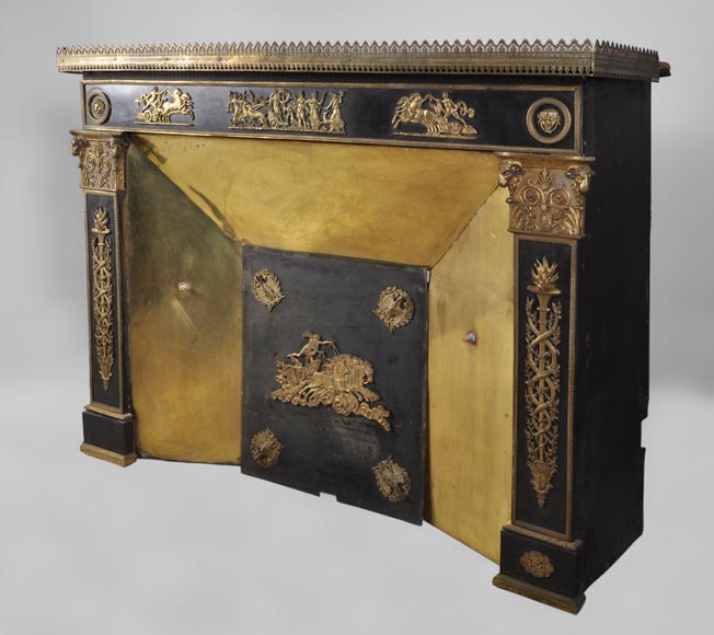 Antique Empire style fireplace with gilt bronze ornaments : 