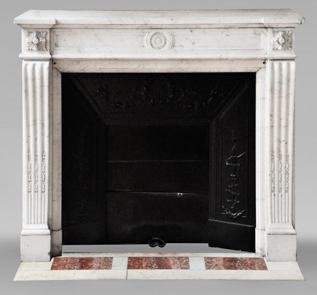 Louis XVI style fireplace in semi-statuary Carrara marble, decorated with a sunflower Louis XVI style fireplace in semi-statuary Carrara marble, decorated with a sunflower-0