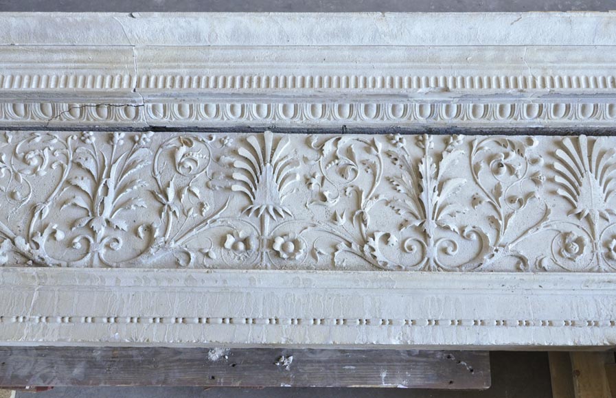 Important antique doorway in marble stone, Renaissance period -4