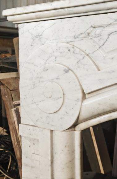 Louis XIV-style fireplace in Carrara marble with a rounded molding (boudin) Louis XIV-style fireplace in Carrara marble with a rounded molding (boudin)-4