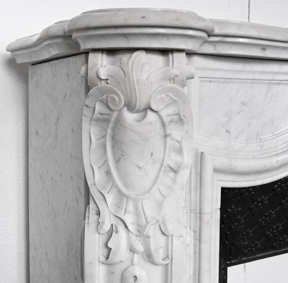 Louis XV-style Carrara marble fireplace, decorated with a palmette Louis XV-style Carrara marble fireplace, decorated with a palmette-5