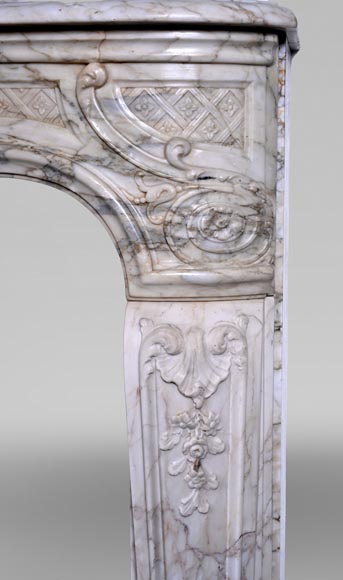 Louis XV period fireplace in Arabescato marble with finely sculpted band-8