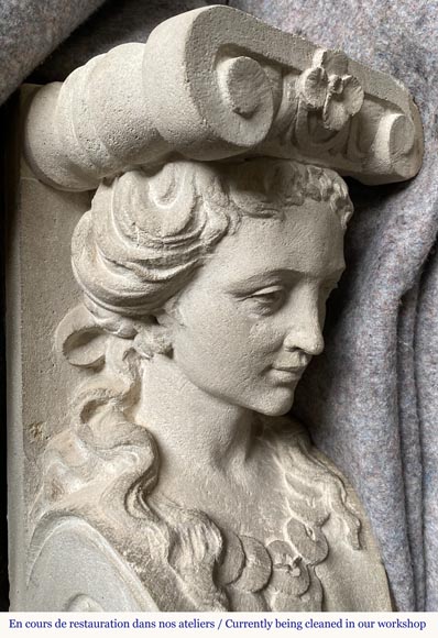 Neo-Renaissance fireplace in stone, 19th century-5