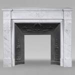 Louis XVI style mantel in Carrara marble with acanthus leaves