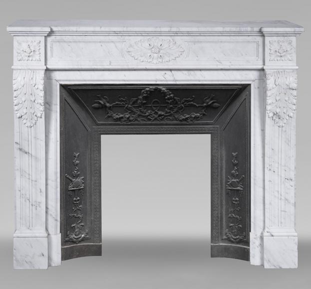 Louis XVI style mantel in Carrara marble with acanthus leaves-0