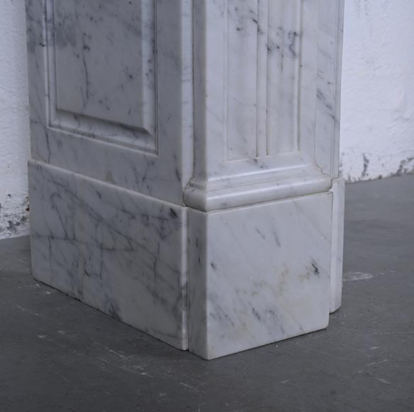 Louis XVI style mantel in Carrara marble with acanthus leaves-5