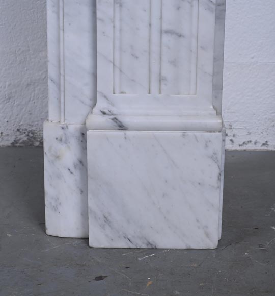 Louis XVI style mantel in Carrara marble with acanthus leaves-8