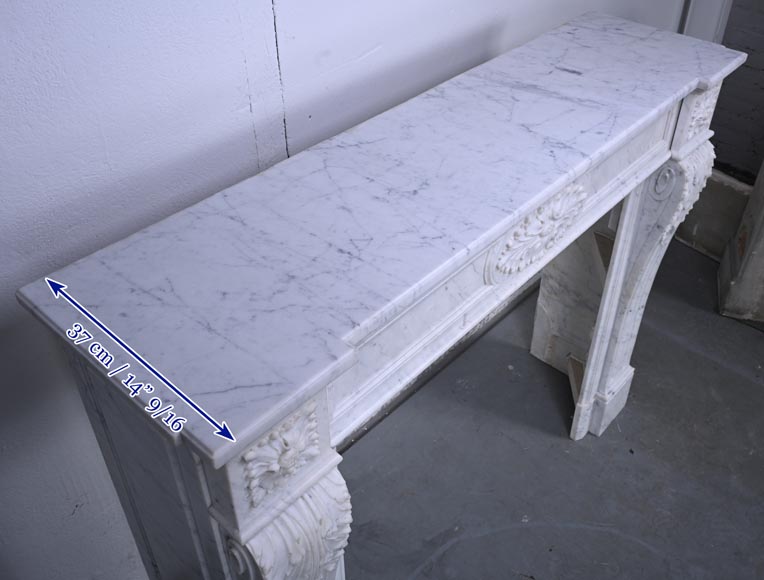 Louis XVI style mantel in Carrara marble with acanthus leaves-9