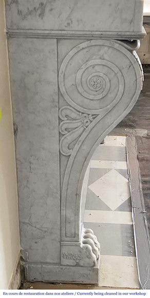 Napoleon III period fireplace with lion's paw feet, in Carrara marble Napoleon III period fireplace with lion's paw feet, in Carrara marble-4