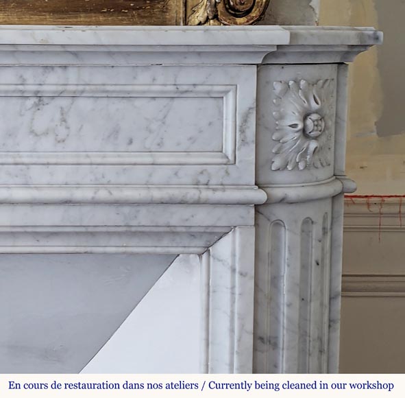 Louis XVI style Carrara marble mantel with rounded corners-7