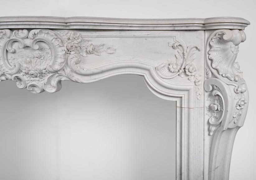 Jules CANTINI (attributed to) - Large Napoleon III style mantel in highly carved Carrara marble-11