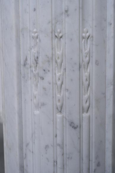 Louis XVI style Carrara marble mantel with rounded corners-8