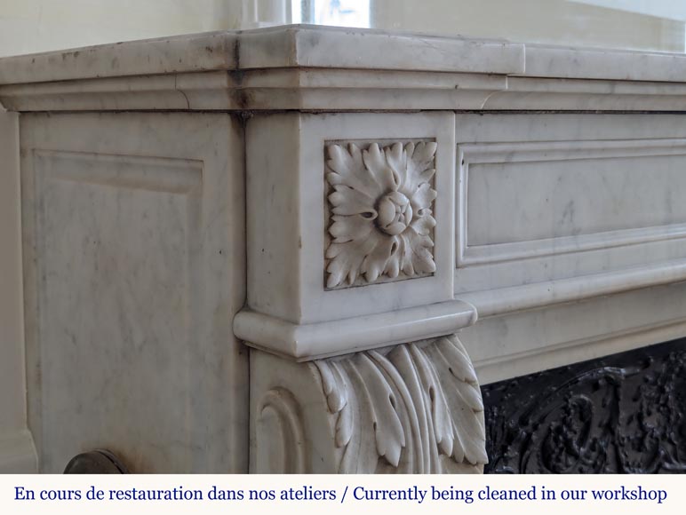 Louis XVI style mantel in Carrara marble adorned with an acanthus leaf-4