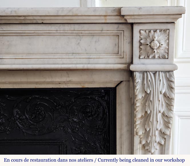 Louis XVI style mantel in Carrara marble adorned with an acanthus leaf-8