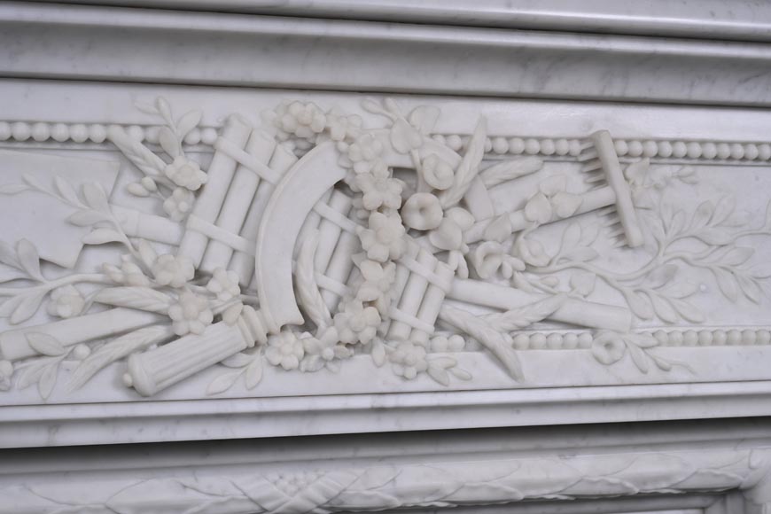 Napoleon III style mantel in Carrara marble with wheat ears-3